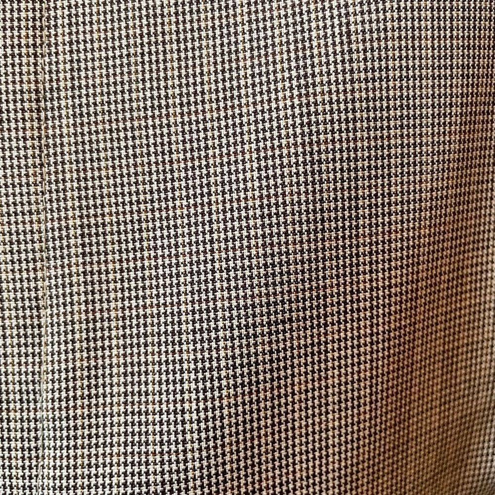 BLACK & WHITE HOUNDSTOOTH SUIT by JOS A BANK SIZE 42R - Picture 12 of 12